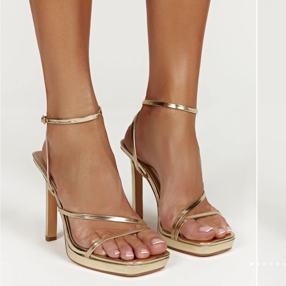 Meshki Brand Kailani Platform Heels NIB